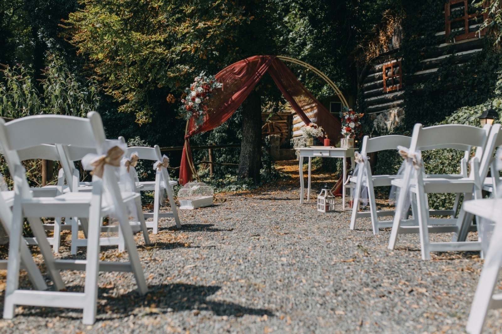 Hlubočepský Zámeček – Folklore Garden foto 2
