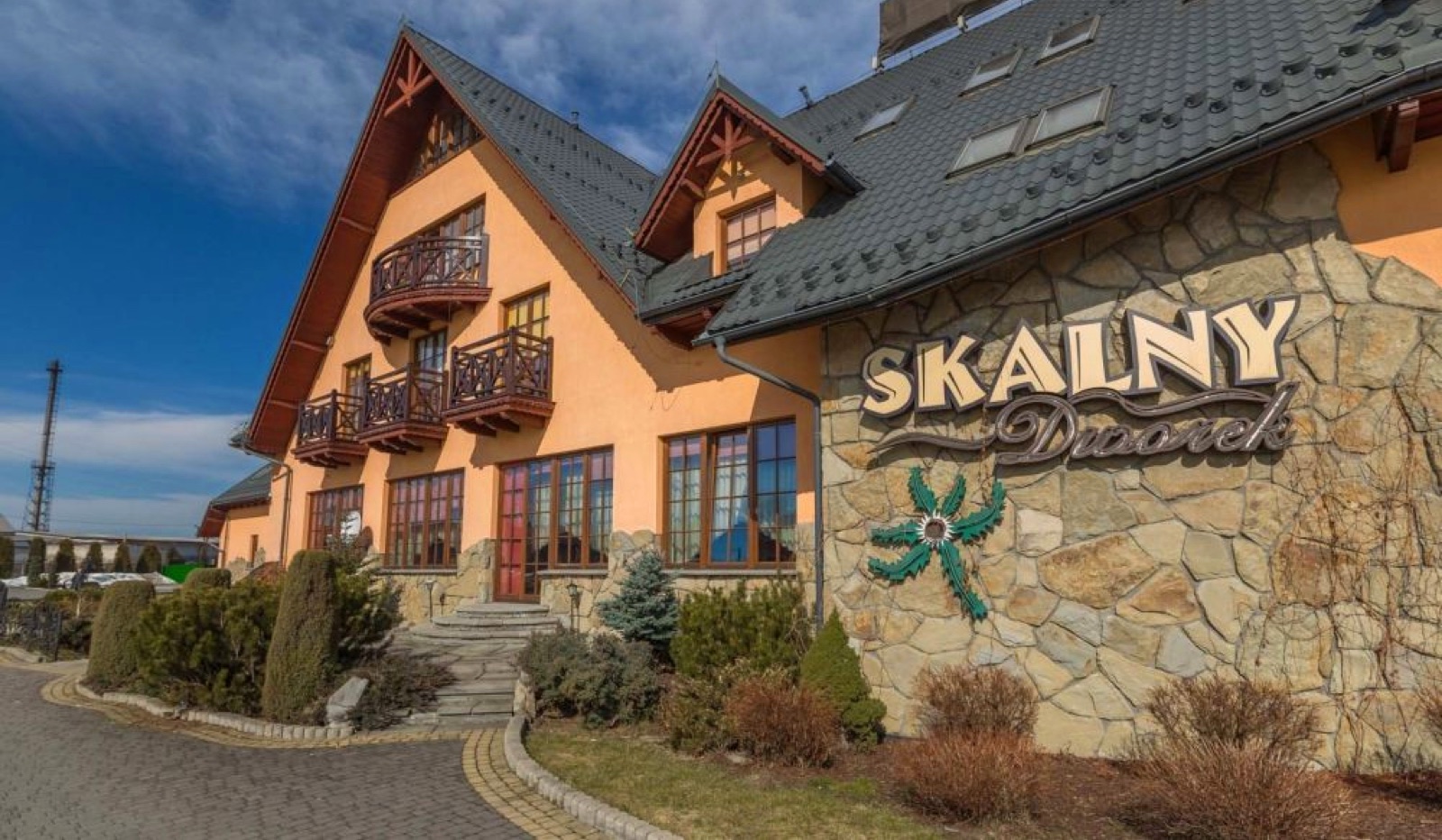 Hotel Skalny Dworek