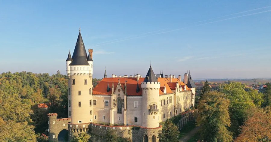 Státní zámek Žleby foto 1