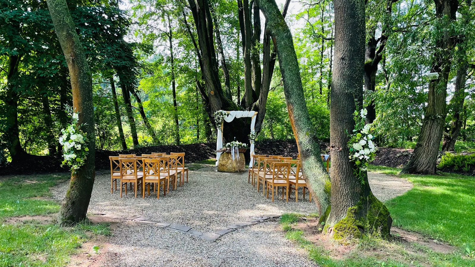 Královický dvůr wedding venue - photo 6