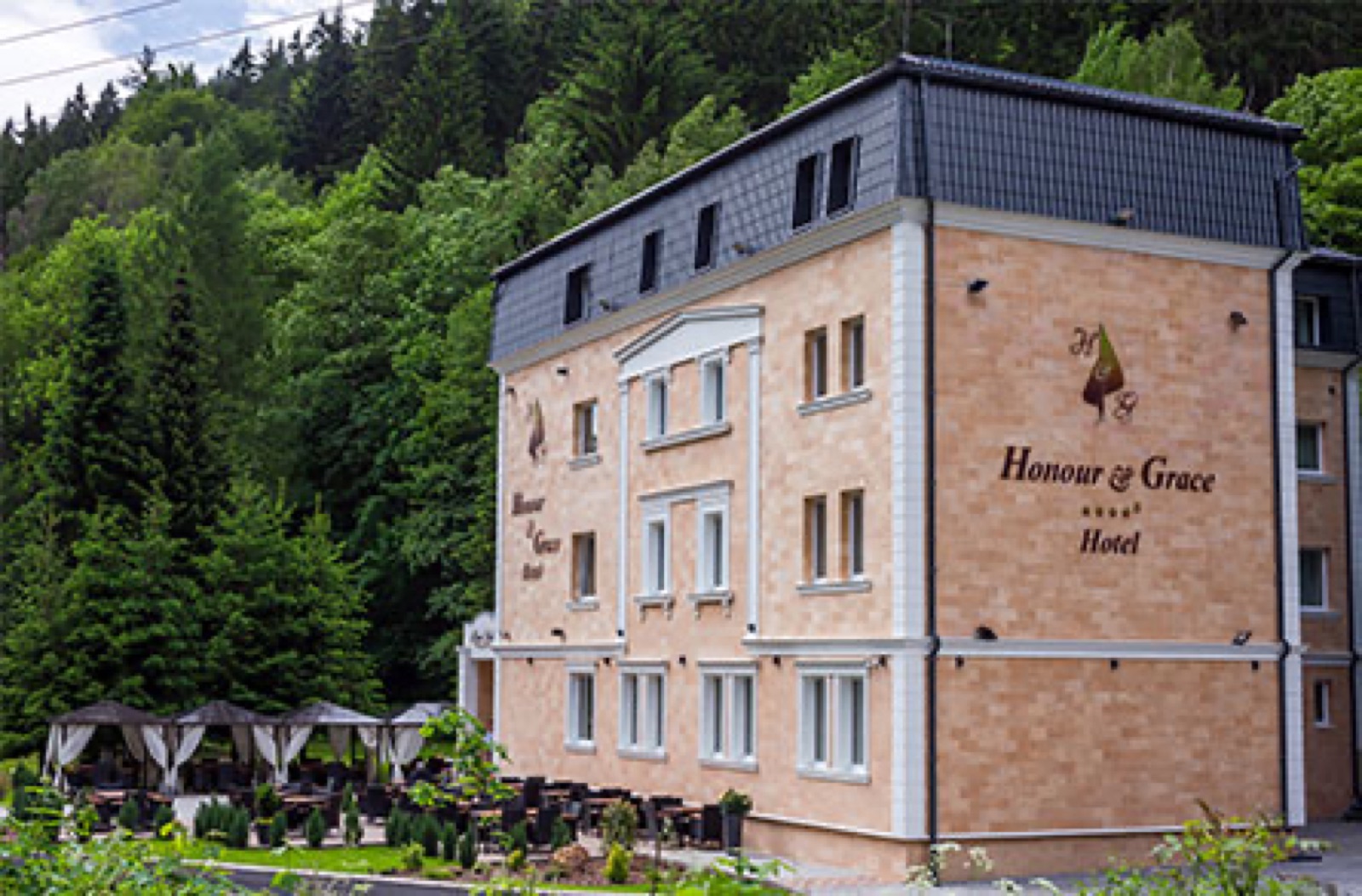 Honour and Grace hotel wedding venue - photo 4