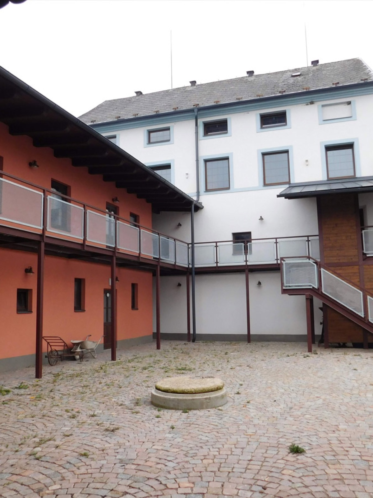 Třebovský mlýn wedding venue - photo 2