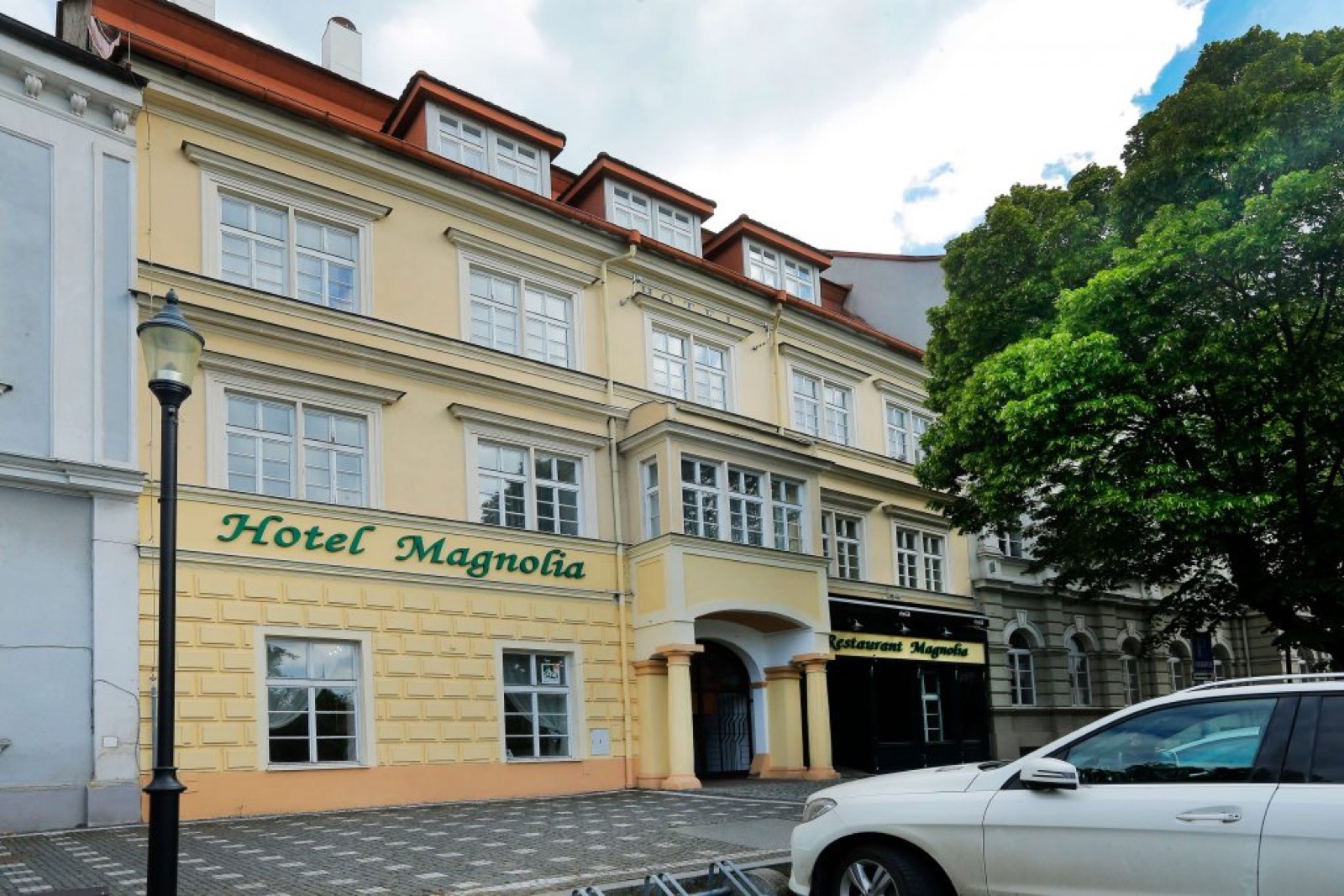 Hotel Magnolia wedding venue - photo 2