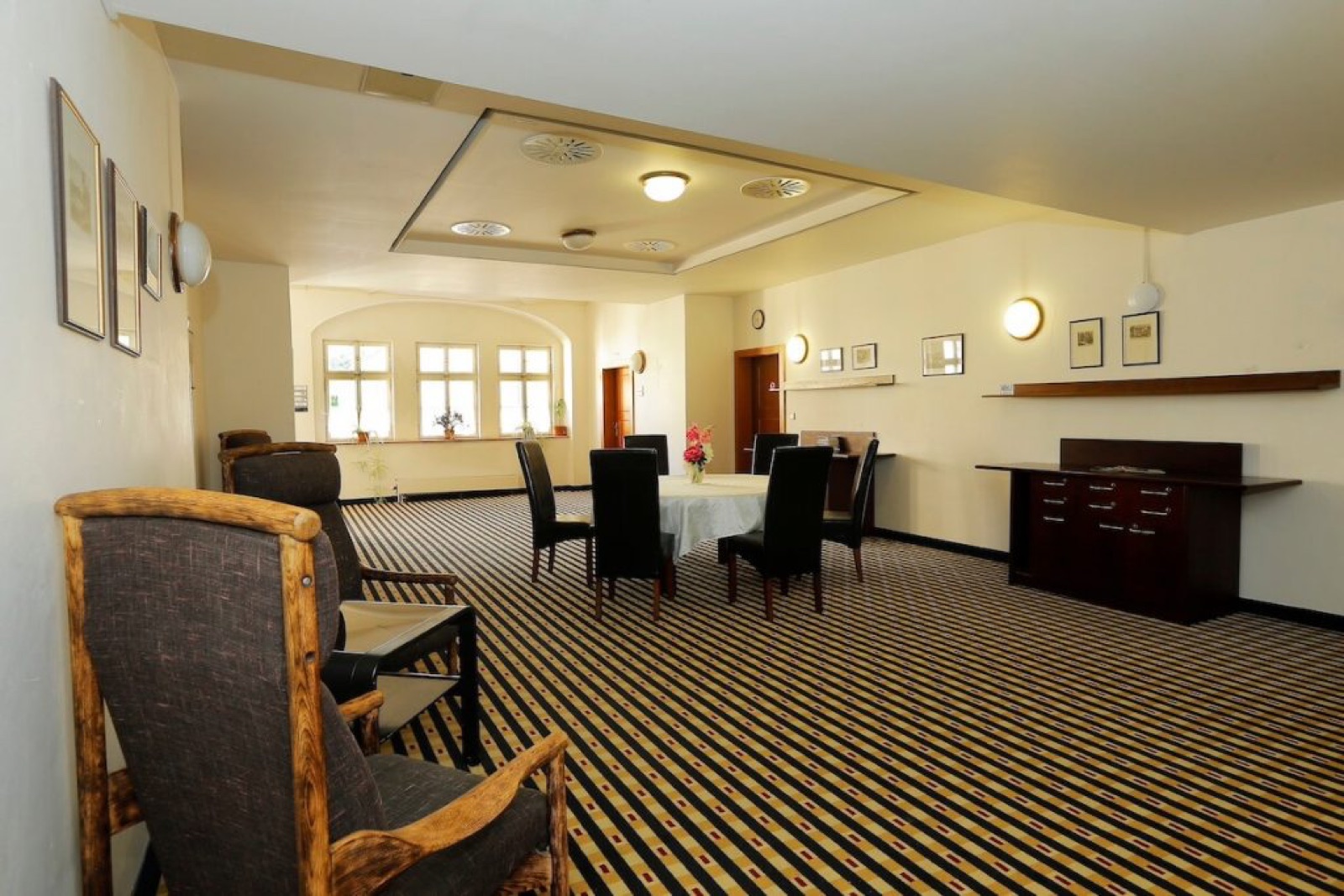 Hotel Magnolia wedding venue - photo 11