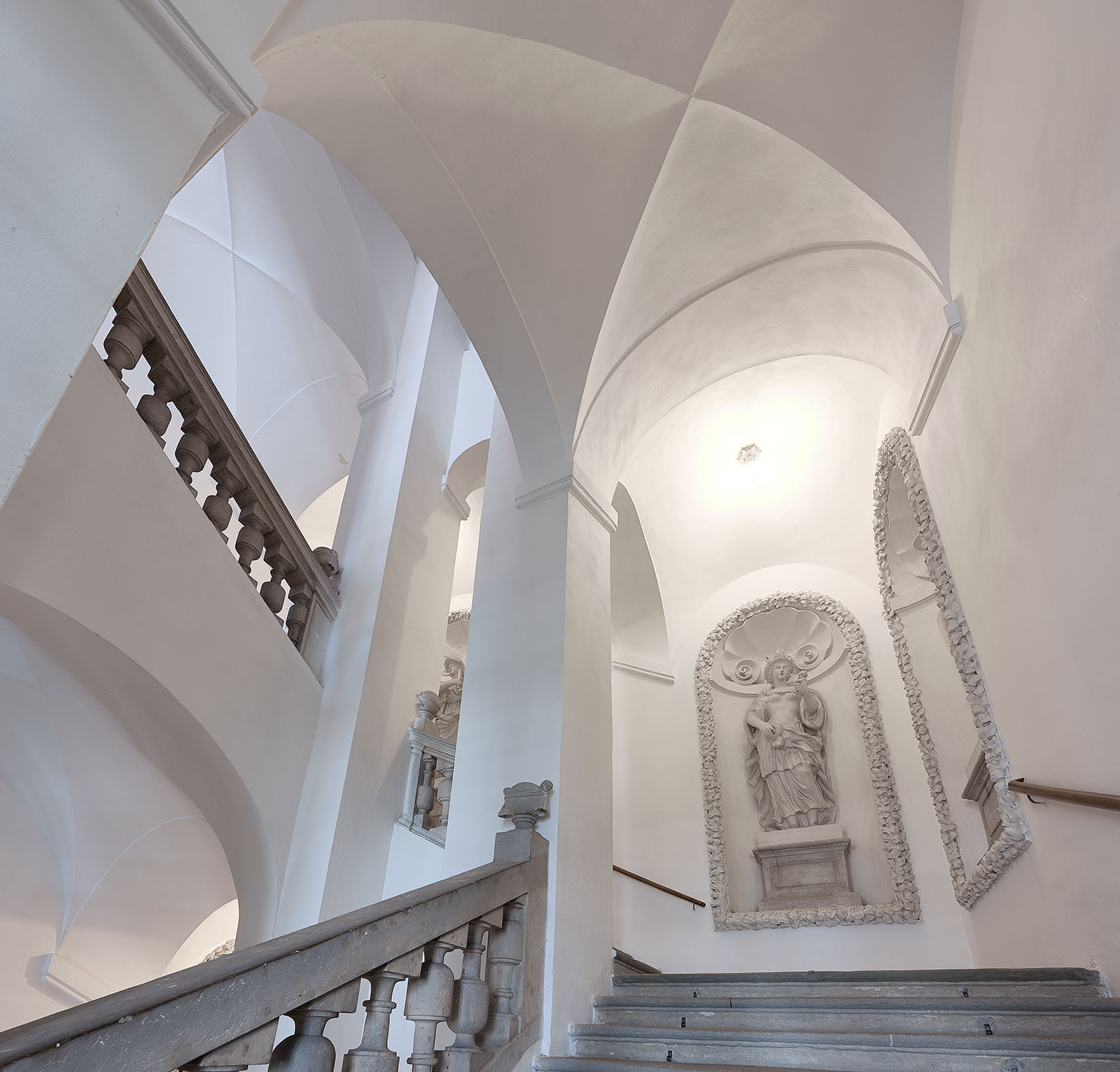 Arcibiskupský zámek a zahrady Kroměříž foto 4