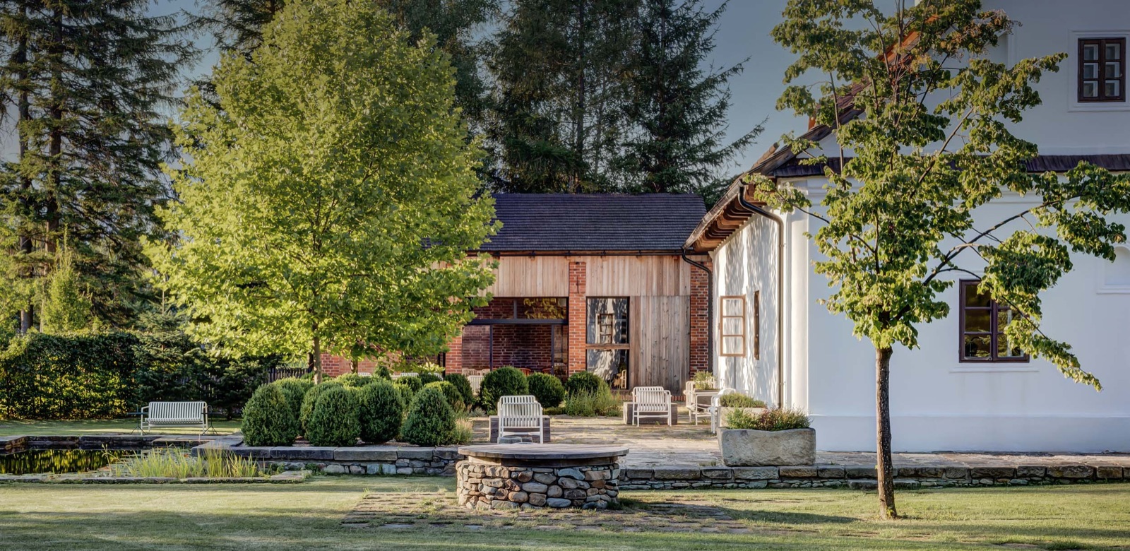 Mezi plůtky boutique hotel