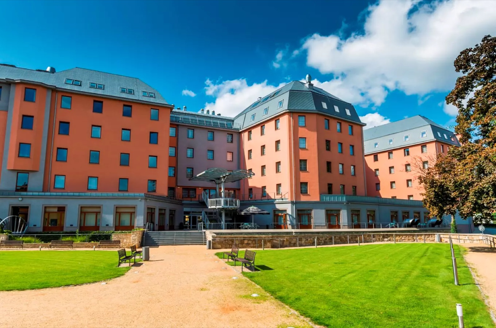 COURTYARD BY MARRIOTT Plzeň
