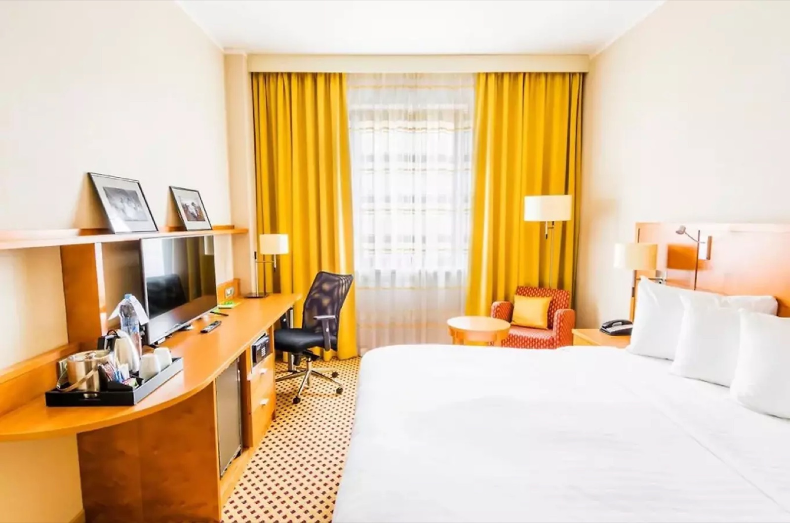 COURTYARD BY MARRIOTT Plzeň foto 2