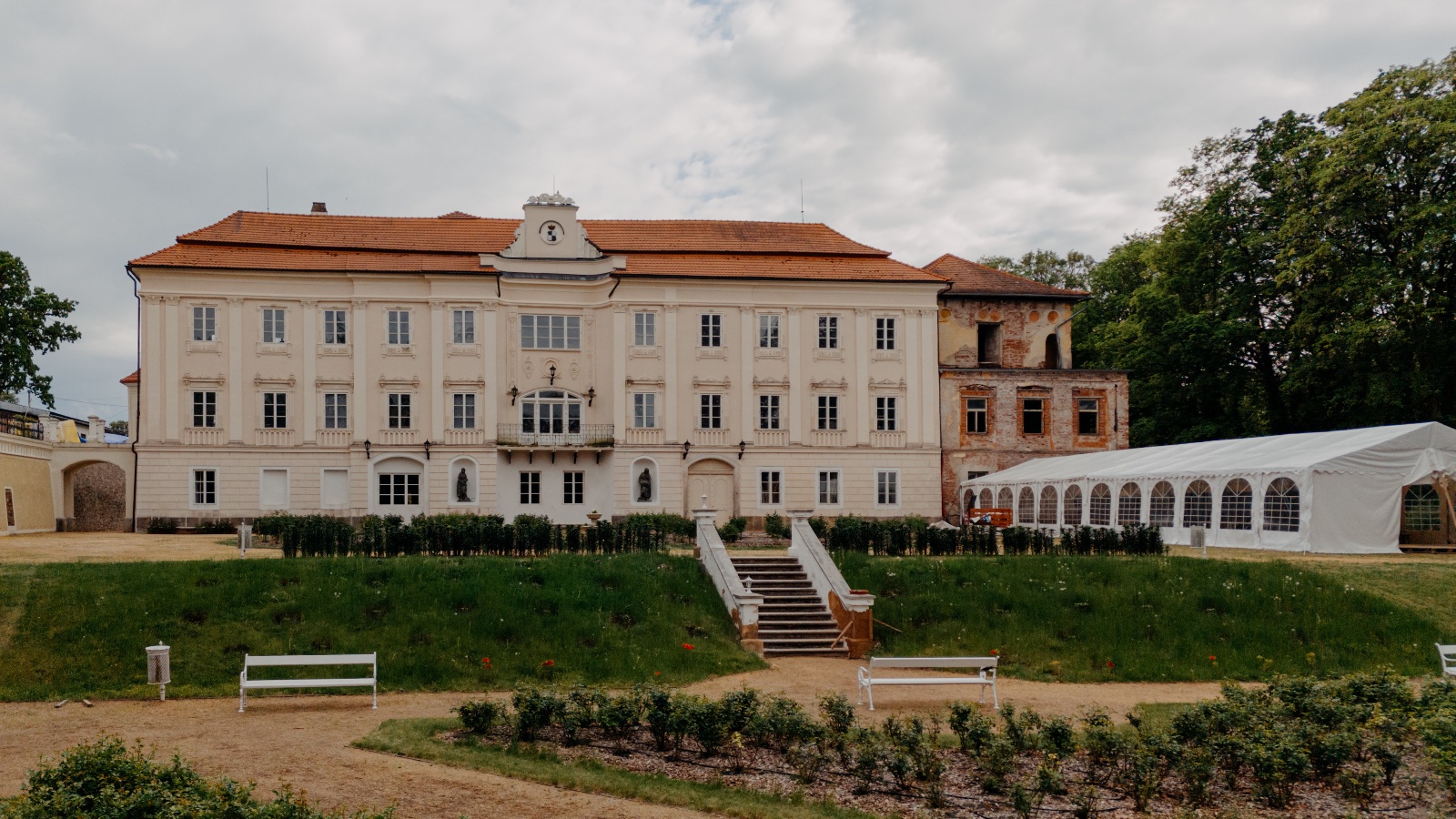 Zámek Bystřice nad Úhlavou foto 3